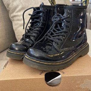 Dr. Martens- Kids